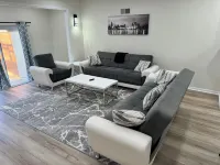 Family fun-house w/POOL & Game Room, 5 min from Airport and Rosement attractions