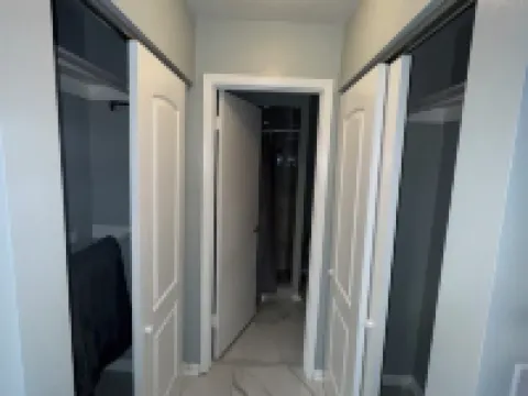 Cozy 3-bedroom house in peaceful Spring Hill with WiFi, AC. Sleeps up to 15 Hotels in Spring Hill