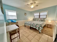 4 bedroom with dock Black Sound - Sleeps 8 Black Sound Cay National Reserve附近的飯店