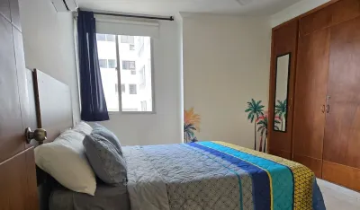 Guest friendly 3 bedroom apartment near beach, Pool+Jacuzzi Hotels in El Laguito