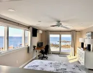 Luxury Minot Oceanfront • Dog Friendly • Hot Tub • 5BR • Families & Groups