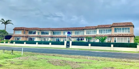 Waterfront fabulous view, spacious studio, heated pool & 10 mins walk into town. Отели рядом с достопримечательностью «The Lost Spring»