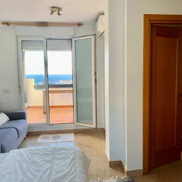 Penthouse with swimming pool in Manliva