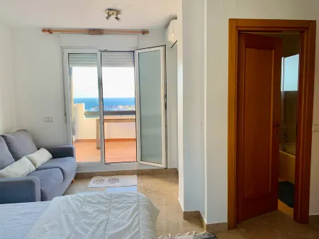 Penthouse with swimming pool in Manliva