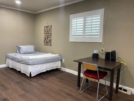 Natural Green Oasis conveniently near Route 66. Отели в г. Глендора