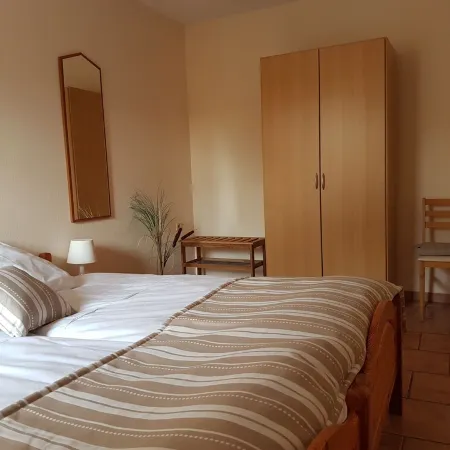 Apartment in a quiet central location in the country
