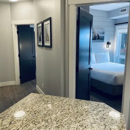 Family friendly 2BR/2BA condo - Sleeps 6 - Views & location!!