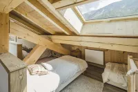 Apt Ella - a new 2 bed duplex in Les Alberts (Montgenevre) Hôtels à proximité de : Golf International de Montgenèvre