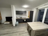 5P-Newly renovated beautiful spacious apartment