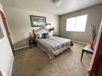 Juniper Townhouse #4 Các khách sạn ở Mitchell
