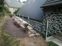 GITE sleeps 5, accessible from the side of the house. Free WIFI