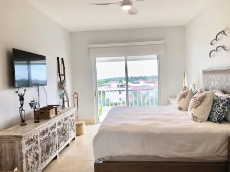 Ocean view 2 bedroom apartament