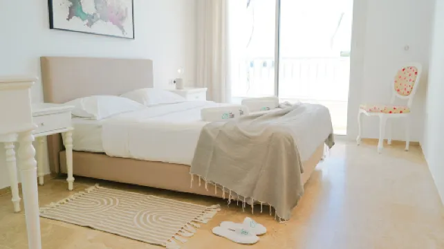 帶泳池和屋頂的建築師之家