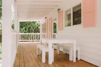 Cocomo Cottage - Boutique Retreat at Surfer's Beach Hotels in Gregory Town