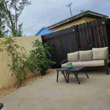 Beautiful 1 Bed 1 Bath Apartment with pool and with walking distance to beach Hotel Exterior