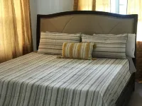 Norahs Villa Hotels near Nameless Beach