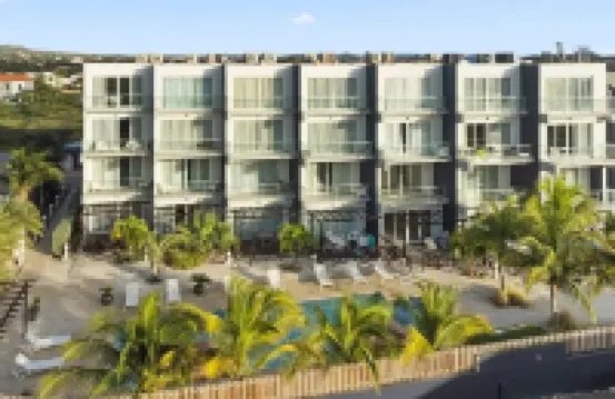 Palm Beach Grand Oasis: Spacious 21-Guest Retreat - Walk to All!