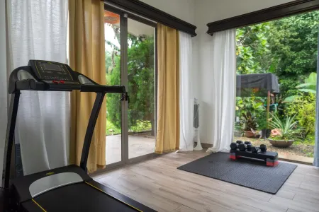 Arenal White Bliss Villa Отели рядом с достопримечательностью «Monteverde Cloud Forest Biological Preserve»