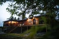 "Paradise" 66 Acres of Private Trails & 200' Waterfront Hotels in Georgian Bluffs