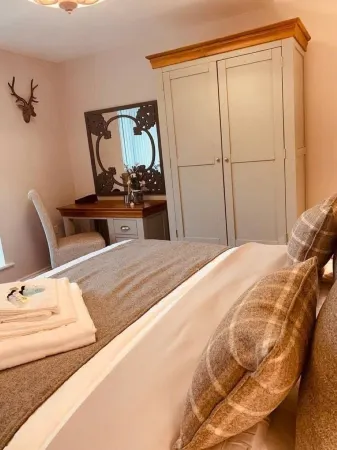 Homely luxury cottage 2