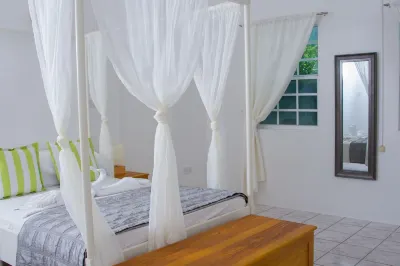 Summer Breeze  -  secluded 4 bed 4 bathroom Villa with Pool and Pool Lounge  호텔