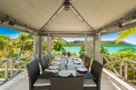 Water front, with amazing elevated views, pool, flamingoes, private and quiet