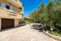 Apartment for 4 Persons, by the Sea and with Beautiful View