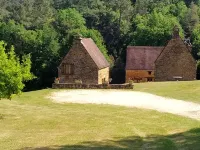 Authentic little Périgord house with saltwater swimming pool, just outside SARLAT