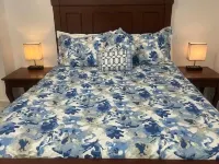 SUNNY, Mid island gem, 5 mins from the beach Hotels in Northcentral