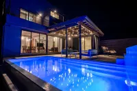 Retreat Villa Aym - Pools