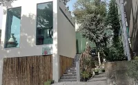 Hillside 2-bedroom villa Koh Tao with great view, pool, WiFi, AC Hotels in Jansom Bay / Sai Nuan Beach