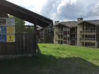 SKI IN / SKI OUT at base of Tamarack Lift, Walk to Village, Condo for 2 Families