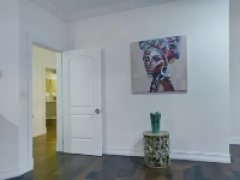 Todd’s Place Harbour Island Hotels in Dunmore Town