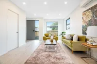 4 Bedroom Holiday Home Epsom Hotels in Epsom