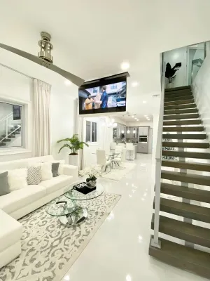 Stunning Ocean view home with luxury amenities! Hotels in Marsh Harbour