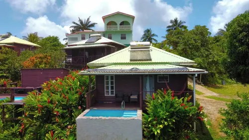 Discover Secluded Serenity at Montete Hideaway Cottage
