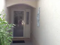 Beautiful 3 Br Designer Home In Sunset Pointe