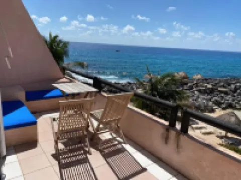 Beachfront Condo at Club de Yates
