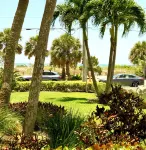 2 bedroom condo across from #1 Rated Siesta Key Beach