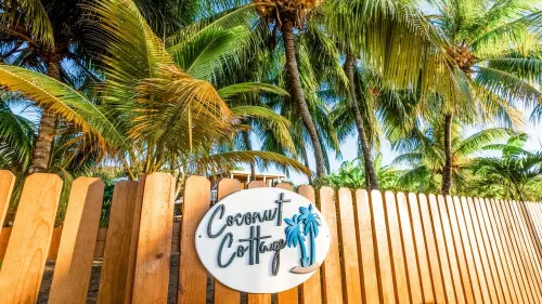 Charming Beachfront Cottage w/ Private Pool in Beautiful Sandy Bay, A/C and WiFi