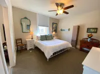 Luxury Retreat in Prime Downtown Spring Green Location