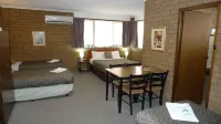 Rippleside Park Motor Inn Hotels in Corio