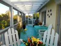 Beautiful Waterfront Villa Dockside Patio Kayaks optional Jeep Suv Boat Seadoo