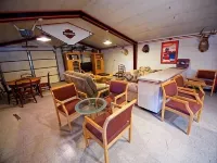 Trail City Bed & Breakfast - Homestays