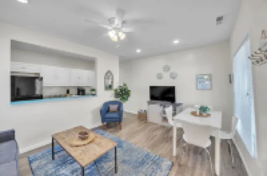 Cozy 2 Bedroom Getaway Hotels in Ludlow