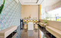 LG Hotel Jember by Callirooms