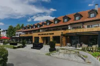 Hotel Drei Quellen Therme - parking