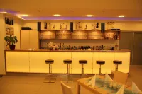 Strandhotel Dranske - بار
