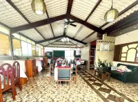 House Center