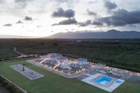 Mantis Seaside Houses Отели в г. Nestor